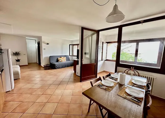 Stephanie דירה קומו